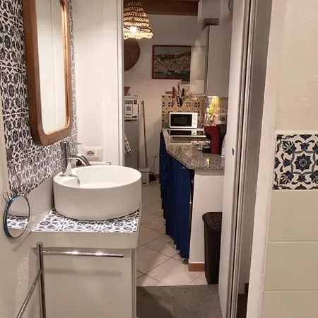 Apartment La Casa Sulla Scaletta Carloforte (Isola di San Pietro)