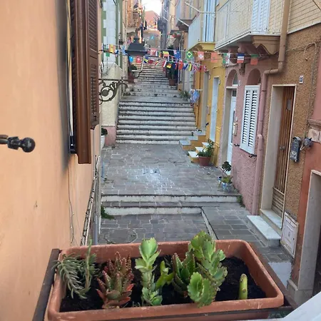 La Casa Sulla Scaletta Apartment Carloforte (Isola di San Pietro)